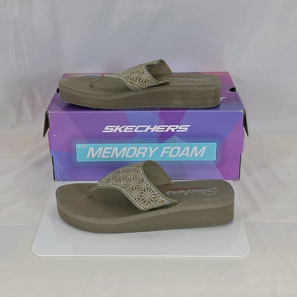 Skechers Yoga Foam Women's Size 10 Taupe Rhinestone Wedge Flip Flop Sandals